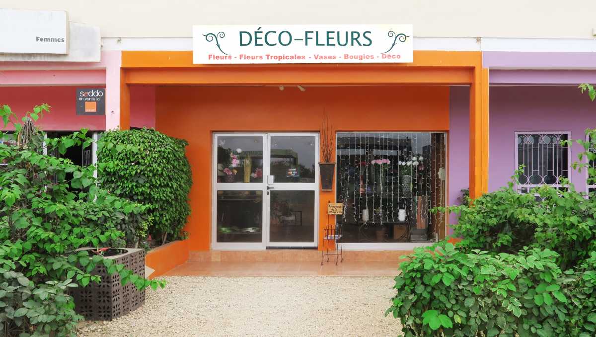Bouquet, Fleurs Coupées, Compositions Florales,
Décorations (Vases et Bougies), Corbeilles de Fruits...
Idées Cadeaux