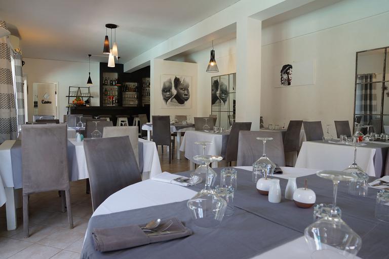 Bar Restaurant Le Part & 0, à Saly Sénégal