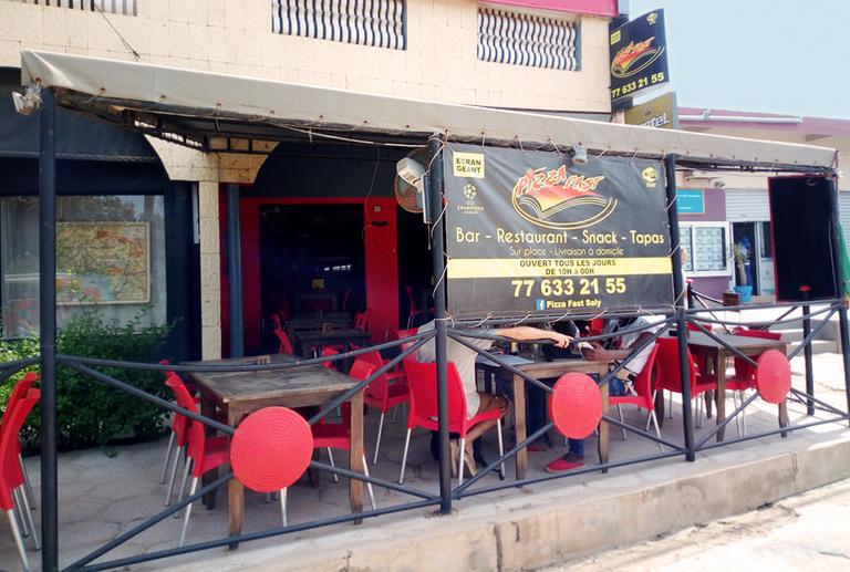 Restaurant Pizza Fast à Saly Sénégal
